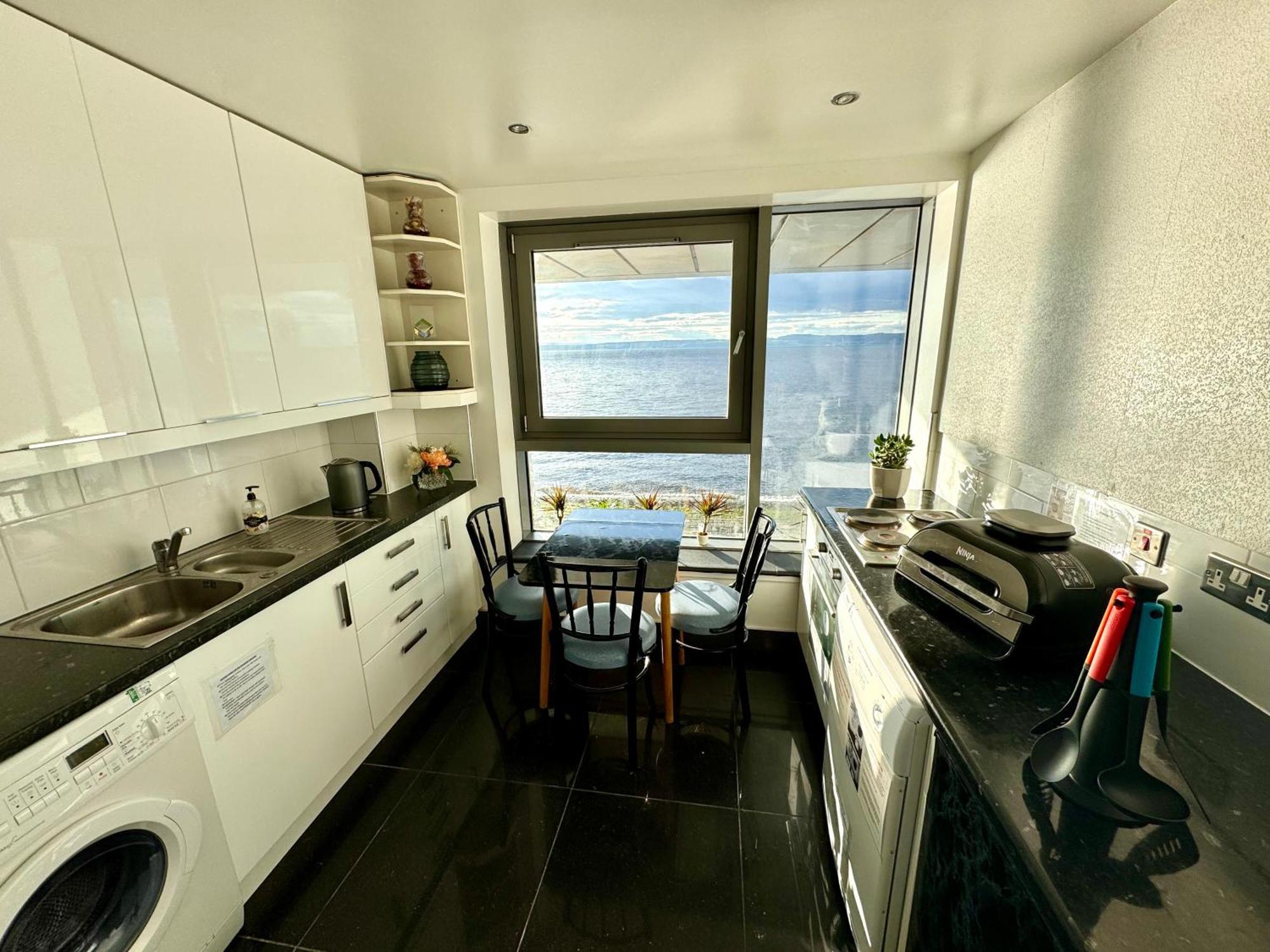 Ocean Park Apartments - Free Parking And Fast Wifi *